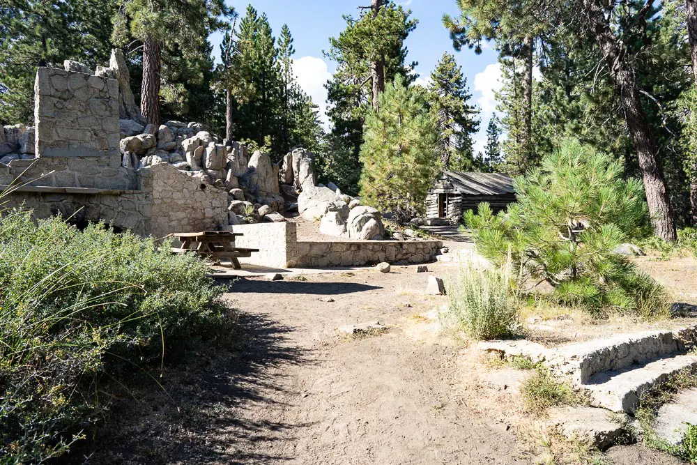 Bluff Lake Edwards house and cabin