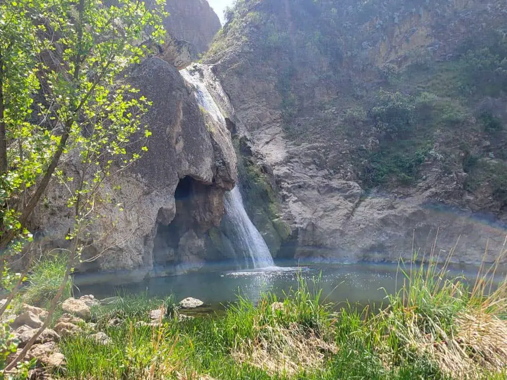 Paradise Falls via Mesa, Teepee and Moonridge Trail, California